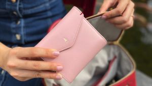 GNOME & BOW Envelope Flap Cash Coin Small Bifold Wallet Women - 100% Genuine USA Nappa Leather / RFID Blocking - Compact Design with RFID Protection