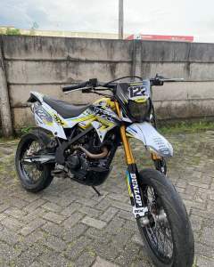 DECAL STIKER FULLBODY D-TRACKER 150 KUNING HITAM BEBAS CUSTOM