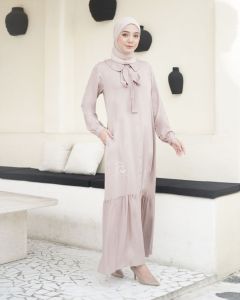 nami dress / baju muslim wanita / gamis rayon premium / gamis ceruty / gamis kondangan / gamis wanita / gamis putih / dress / baju kondangan / gamis / gamis putih / nami  azmeela / elsa gallery /  azmeela gallery