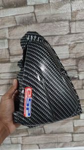 (2pcs) ESP TUTUP FILTER DAN TUTUP KIPAS BEAT SCOOPY VARIO 110 KARBON\\n\\n Apa Itu Tutup Filter & Tutup Kipas Beat Scoopy Vario 110 Karbon?\\n\\nTutup filter dan tutup kipas Beat Scoopy Vario 110 Karbon adalah aksesoris yang dirancang khusus untuk menambahkan tampilan stylish pada motor Honda Beat Scoopy Vario 110. Produk ini memiliki spesifikasi ORIGINAL HONDA dan terbuat dari bahan karbon mengkilap yang menambah kesan sporty pada motor Anda.\\n\\n Mengapa Menggunakan Tutup Filter Karbon Motor?\\n\\nMenggunakan tutup filter karbon motor Beat Scoopy Vario 110 memiliki beberapa manfaat, seperti meningkatkan efisiensi bahan bakar dan kinerja mesin. Selain itu, aksesoris ini juga dapat melindungi komponen mesin motor Anda dari debu dan kotoran.\\n\\n Spesifikasi Suku Cadang Motor Beat Scoopy Vario 110\\n\\nBerikut adalah spesifikasi suku cadang motor Beat Scoopy Vario 110:\\n\\n- **Produk**: Tutup Filter & Tutup Kipas Beat Scoopy Vario 110 Karbon\\n- **Merek**: ESP\\n- **Model**: Beat, Scoopy, Vario 110\\n- **Bahan**: Karbon mengkilap\\n- **Warna**: Hitam mengkilap\\n\\n Cara Menginstal Tutup Filter & Tutup Kipas Beat Scoopy Vario 110 Karbon\\n\\nBerikut adalah langkah-langkah instalasi tutup filter karbon motor:\\n\\n1. Pastikan motor Anda telah diparkir dengan aman dan mesin telah dimatikan.\\n2. Buka tutup filter udara motor Anda dengan menggunakan obeng atau alat yang sesuai.\\n3. Pasang tutup filter karbon pada posisi yang sudah ditentukan.\\n4. Pastikan tutup filter telah terpasang dengan benar dan tidak longgar.\\n5. Ulangi langkah di atas untuk menginstal tutup kipas motor Vario 110.\\n\\nBerikut adalah beberapa tips dan trik untuk instalasi tutup kipas motor Vario 110:\\n\\n- Pastikan Anda memiliki alat yang sesuai untuk menginstal aksesoris ini.\\n- Ikuti petunjuk pemasangan yang disertakan dalam paket produk.\\n- Jika Anda merasa kesulitan dalam proses instalasi, jangan ragu untuk mencari bantuan dari profesional atau teknisi motor.\\n\\n Manfaat Menggunakan Tutup Filter & Tutup Kipas Beat Scoopy Vario 110 Karbon\\n\\nBerikut adalah beberapa manfaat menggunakan tutup filter dan tutup kipas Beat Scoopy Vario 110 Karbon:\\n\\n- Meningkatkan efisiensi bahan bakar dan kinerja mesin motor Anda.\\n- Melindungi komponen mesin motor Anda dari debu dan kotoran.\\n- Memberikan tampilan stylish pada motor Anda.\\n\\n Aksesoris Motor Beat Scoopy Vario 110: Pilihan Lainnya\\n\\nSelain tutup filter dan tutup kipas Beat Scoopy Vario 110 Karbon, ada beberapa pilihan aksesoris lain yang dapat Anda pertimbangkan untuk meningkatkan performa dan penampilan motor Anda, seperti:\\n\\n- Handlebar motor\\n- Ban motor\\n- Suku cadang motor lainnya\\n\\nJadi, jika Anda mencari aksesoris motor yang dapat meningkatkan performa dan penampilan motor Anda, tutup filter dan tutup kipas Beat Scoopy Vario 110 Karbon adalah pilihan yang tepat.\n}