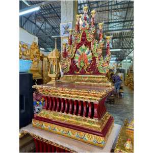 สัตตภัณฑ์ เชิงเทียน ส120 x ก70 x ล40 ซม. แท่นวางหน้าพระประธาน ราวเทียนแบบล้านนา ทำจากไม้สักแกะสลัก ลายพญานาคและนกยูง ปิดทองคำเปลวประดับกระจกสี