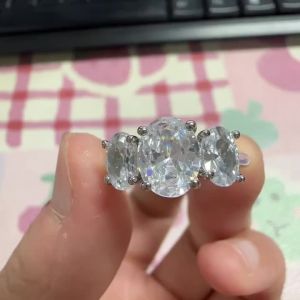 Huitan Sparkling Women Ring Simple Design Trendy Wedding Party with Three Shiny CZ Proposal Jewelry Elegant Promise Accessories