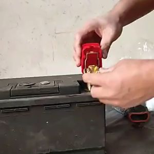 2PCS Positive & Negative Electrode Quick Release Lift Off Connector Clamps Car Battery Terminals Car Accessories