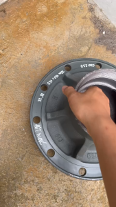 May ơ sau 16 tấn cao 23cm 160x152 lỗ phi 22 dùng cho xe mooc ô tô đầu kéo các loại 10 lỗ tắc kê