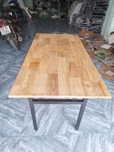 Bàn làm việc 700k/ cái.Mặt gỗ cao suchân xếp gọncao 75cm rộng 40cm dài 1m2