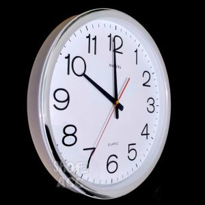 Jam Dinding Tembok Besar Jumbo Ukuran DIameter 40 cm Sakana 011