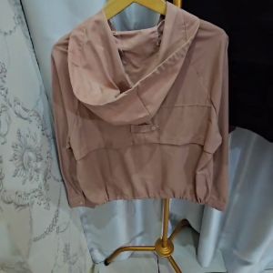 Jaket Cargo Wanita: Pilihan Modis dan Berkualitas Tinggi