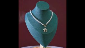 Display Kalung Aesthetic Manekin Rak Display Tempat Perhiasan Kayu Stand Kalung Manekin Leher