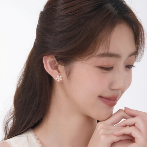 DODO.GOGO | DODOGOGO  Style Cats Eye Stone Earrings Womens 2024 New Simple Floral Ear Jewelry Student Elegant Sensation