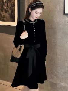 CHOUXIE | Đầm Velvet Ôm Phong Cách Pháp Nhẹ Nhàng