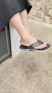 Men's Summer Slippers: Herringbone & Non-Slip Options