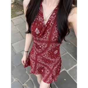 LIRENQING | Hong Kong Retro Red Halter Neck Dress Summer Beach Vacation Style Slim Fitting