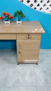 Bàn làm việc tại nhà 3 hộc khóa giá rẻ- bàn văn phòng chắc chắn giá rẻ tại xưởng giống ảnh chụp tphcm bình dương đn