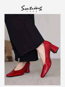 รองเท้าส้นสูง Mary Janes สีแดง ULOVAZN สำหรับผู้หญิง ทรงหัวเหลี่ยม วัสดุหนัง รองเท้าลำลอง ทรงหัวเหลี่ยม รองเท้าส้นแบน สวมใส่สบาย