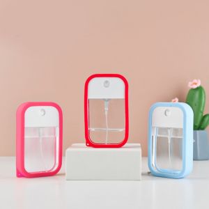 45ml Empty Perfume Credit Card Sprayer Bottle Mist Empty Hand Sanitizer Bottle with Silicone Holder Sleeve Key Ring
