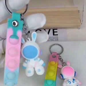 Gantungan Kunci Keychain Gantungan Kunci Motor Gantungan Tas Lucu Gantungan Tas Lucu Gantungan Kunci Lucu Gantungan Kunci Motor Aesthetic Bahan Karet antungan kunci kelinci kartun ruang angkasa liontin Hadiah boneka kelinci lucu yang indah pasangan