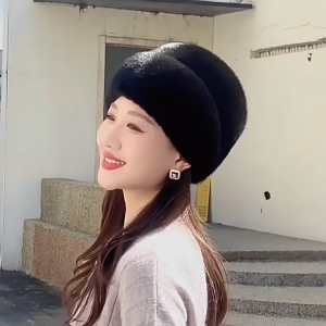 【QrhYK】 หมวกฤดูหนาวขนเทียมสำหรับผู้หญิง หมวกแบบหนาเก็บให้ความอบอุ่นสำหรับวัยกลางคนหมวกแก๊ปตกแต่งดอกไม้