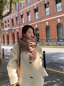 ผ้าพันคอแคชเมียร์สีทึบหนาไม่มีขุยพร้อมผ้าพันคอผ้าคลุมไหล่พู่