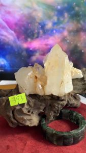 Đá thạch Anh ổ bảy màu temuarian Clear Quartz Natural 393