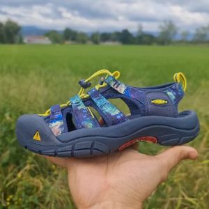 Keen Newsport Shoes รองเท้าผู้หญิง รองเท้าผู้ชาย รุ่น รองเท้ารัดส้น รองเท้าเพื่อสุขภาพ รองเท้าแตะ Sandals