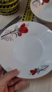 Dĩa tròn sâu gốm sứ họa tiết Hoa đỏ