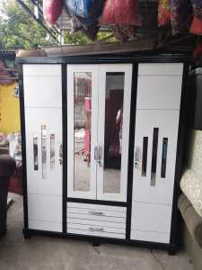 Lemari 4 pintu bukaan 2 hambalan 2 gantungan (khusus jabodetabek)