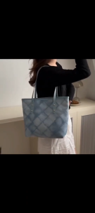 กระเป๋าสะพายข้างพร้อมส่ง กระเป๋าแฟชั่นผู้หญิงใบใหญ่จุของได้เยอะ กระเป๋าแบบเกาหลี