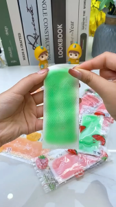 เจลเย็น แผ่นเจลลดไข้ กลิ่นผลไม้ แผ่น ช่วยคลายความร้อนจากร่างกาย (1 ซอง มี 2แผ่น)อุปกรณ์เสริมสุขภาพ G2717