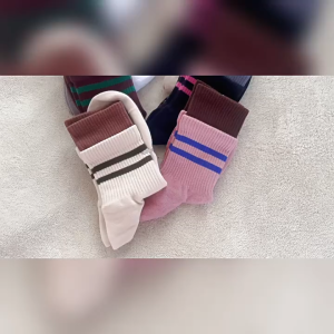 CEEKEY ถุงเท้าโยคะมืออาชีพกีฬากลางถุงเท้าถุงเท้าเด็กถุงเท้าซิลิโคนลื่นไถลสำหรับผู้หญิงต่อสู้สีวิ่งถุงเท้า