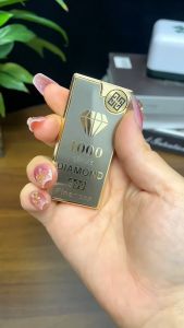 Bật lửa ga mạ vàng khắc hình kim cương