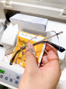 (Hàng mới) Kính lão thị viễn thị đọc sách Nam nữ xẻ cước thời trang tròng CHỐNG XƯỚC TỐT hàng đẹp tròng Nhật bản gia công loại I