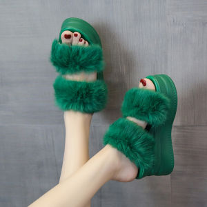 รองเท้าแตะส้นสูงหนาแฟชั่นสำหรับผู้หญิง รองเท้าแตะขนสัตว์แบบสวมสบายสำหรับกลางแจ้งในช่วงฤดูร้อน รองเท้าแตะแบบสวมสายเดี่ยวสำหรับผู้หญิง