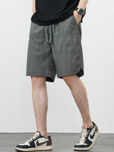 กางเกงขาสั้นผู้ชายผ้าไหมน้ำแข็งระบายอากาศได้ดี ทรงหลวม 5 จุด แห้งเร็ว กางเกงขายาวลำลองสำหรับกลางแจ้งในฤดูร้อน