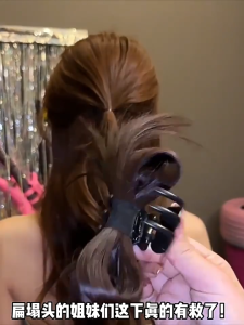 Semi Tie Hair Clip หญิงไก่ขนหยิกหัวคริสตัลผีเสื้อสูงหางม้าจับคลิปวิกผมไก่เล้า