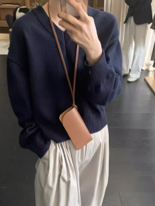 In Stock South Korea Ins Bloggers Same Style Cowhide Lanyard Glasses Case Portable Halterneck Glasses Case Glasses Storage Bag for Women