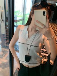 Korean Design Polo Neck Knitted Vest Womens Slim Fit Short Sleeveless Fashionable Summer New Arrival 2025 Moisture Wicking
