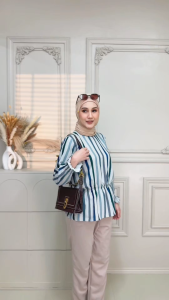 Blouse Stripes Arumi Material Premium Cey Printed Minimal Iron Belakang Ada Zip