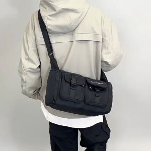 กระเป๋าสะพายข้าง Crossbody & Shoulder สไตล์เท่ สวยงาม และทันสมัย และยังมีกระเป๋าสวยงาม พร้อมส่ง