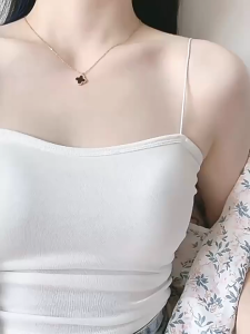 สร้อยคอแฟชั่นใบโคลเวอร์สี่แฉกสำหรับผู้หญิงเครื่องประดับอารมณ์เรียบง่าย