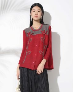 เสื้อจีบเสื้อคอกลมแฟชั่นสไปค์ดอกไม้ผู้หญิงใหม่เสื้อเสื้อนอกจีนอารมณ์กระดุมหน้าอก #20240909