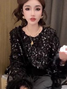 เสื้อเชิ้ตแขนยาวทรงหลวมสไตล์ลำลองสำหรับผู้หญิงในฤดูหนาวปี 2024 ดีไซน์ใหม่ คอตั้ง แขนขนสัตว์ ประดับเลื่อม สีสันสดใส