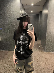 XIANGBAIWEI | Slim Fit Vintage High Street Cross Print T-Shirt
