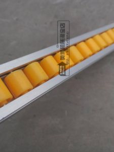 อุปกรณ์เสริมเครื่องขัดขอบแก้วเครื่องตัดขอบแบบกึ่งอัตโนมัติสำหรับงานไม้เครื่องตัดขอบแบบกึ่งอัตโนมัติสายพานลำเลียงลูกรอก