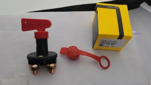BATTERY SWITCH  12V-24V 100A CAR AUTOMOTIVE BATTERY ISOLATOR MASTER DISCONNECT CUT OFF SWITCH LORRY TRAILER AKSESORI
