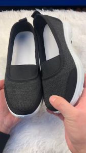 QINGSHUI sepatu sneakers wanita impor Model Terbaru: Sepatu santai slip-on wanita dengan sol cushion