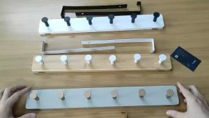 Móc quần áo treo sau cửa bằng gỗ nhiều màu