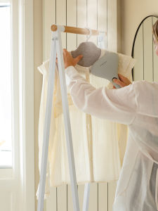 brabantia | Shoulder Protection Steam Hanger