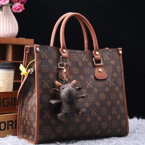 Light luxury brand womens bag 2025 new fashionable and versatile single shoulder crossbody high-end handbag with large capacity