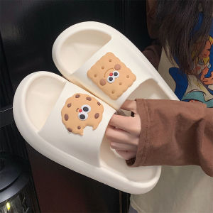 รองเท้าแตะคู่รักพื้นหนากันลื่นให้ความรู้สึกเหมือนอึในร่มรองเท้าแตะใส่ข้างนอกลำลองแบบใหม่ฤดูร้อนบิสกิตน่ารักสำหรับทั้งชายและหญิง