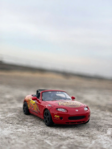 Mô Hình Xe Đua Mazda MX-5 Bằng Kim Loại 1/64